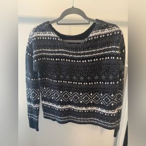 Black and white thick American Eagle Sweater